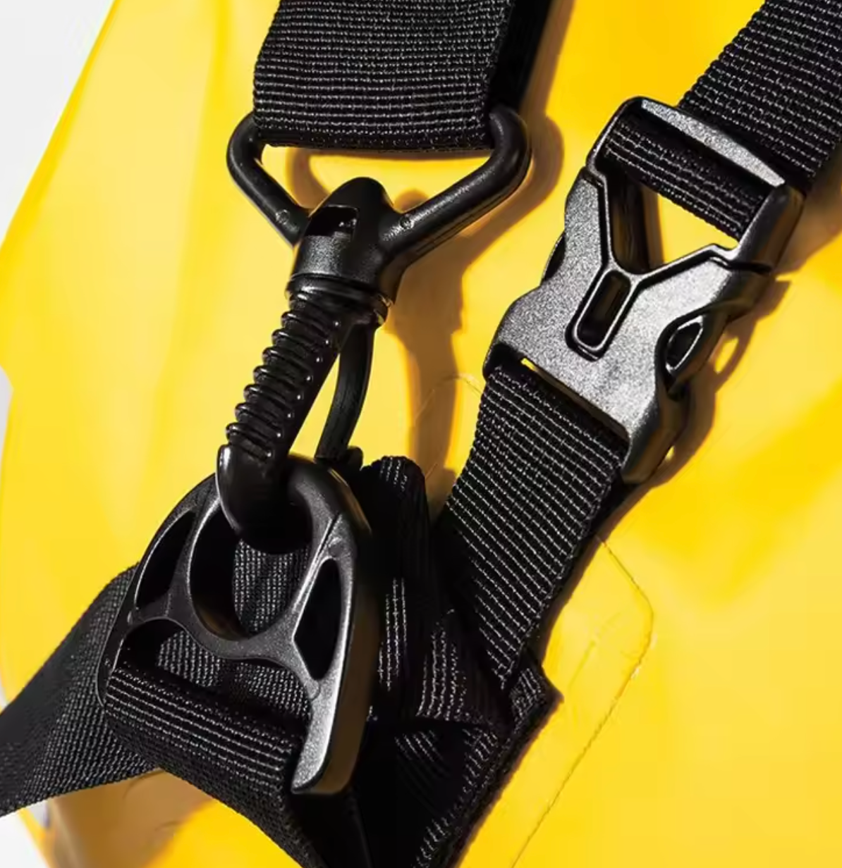 MALETA IMPERMEABLE UNIVERSAL 90L